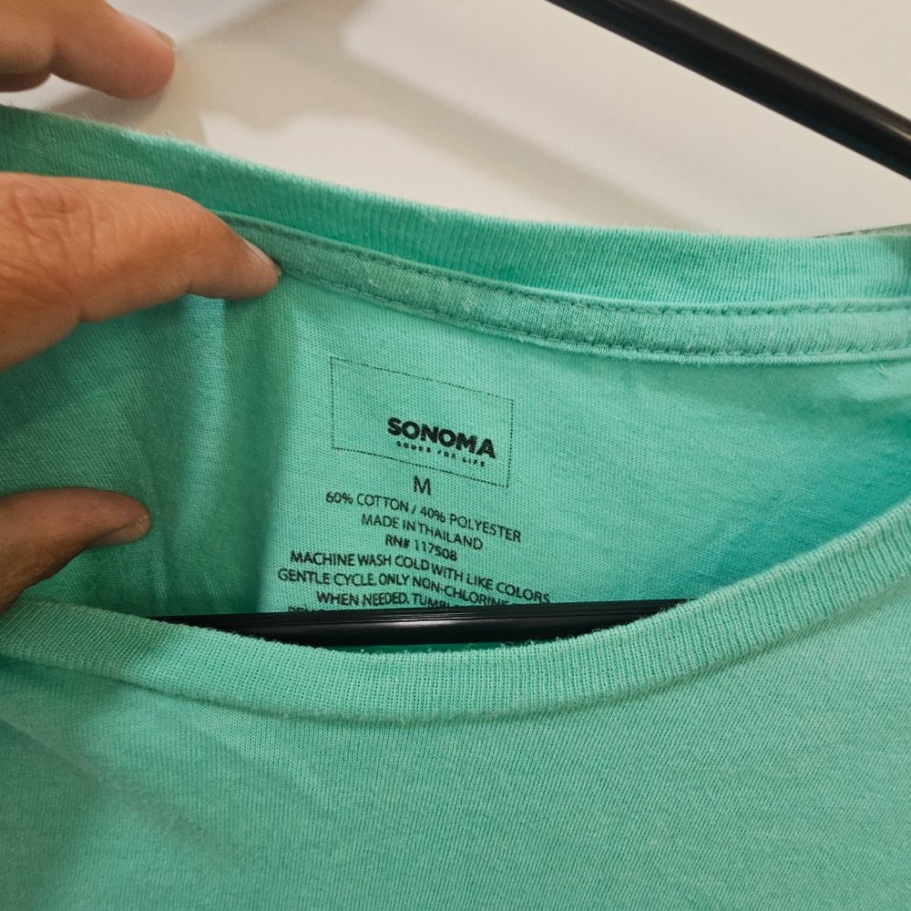 T-Shirt - Picture 2 of 2